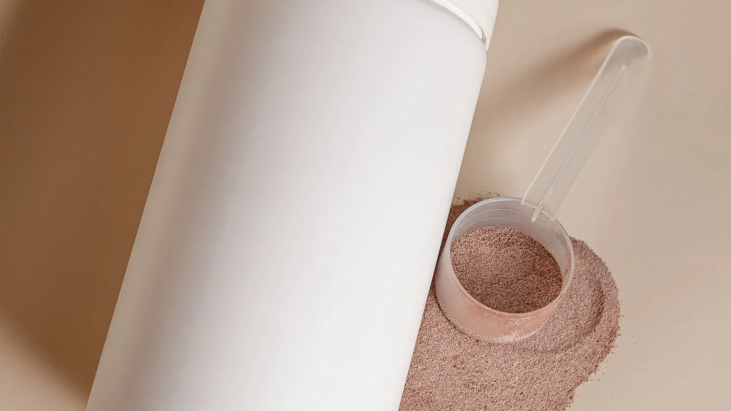 Pluhur proteine whey me lugë matëse — krahasimi i llojeve